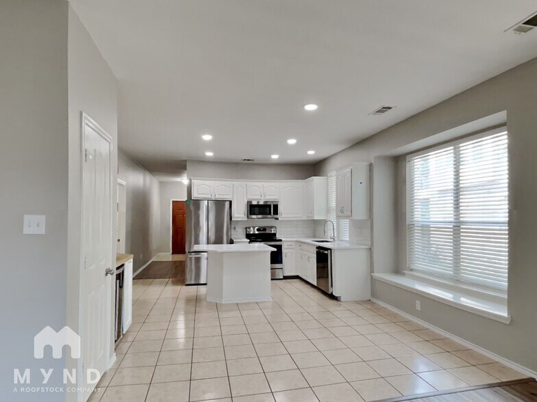 Building Photo - 541 Baverton Ln