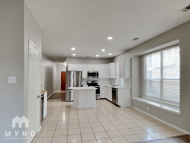 Building Photo - 541 Baverton Ln