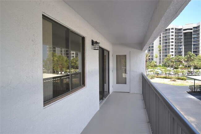 Building Photo - 1651 Sand Key Estates Ct