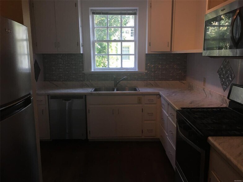 Building Photo - 1960 Ridge Ave