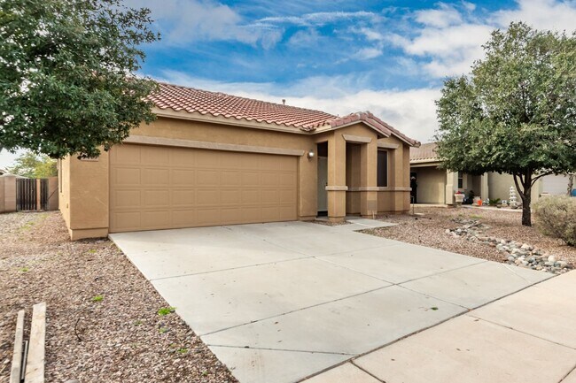 Building Photo - Attractive 3 bed, 2 bath home