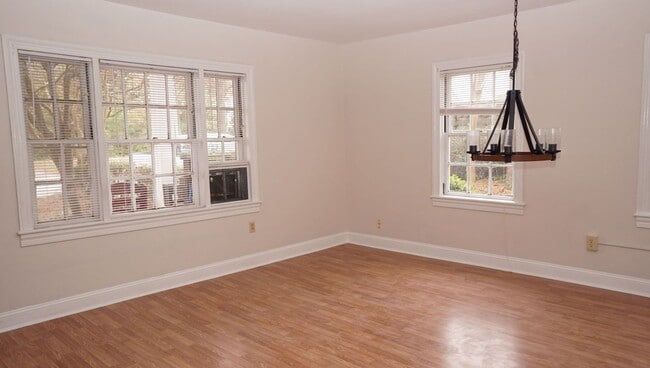 Building Photo - 14 Tallman St