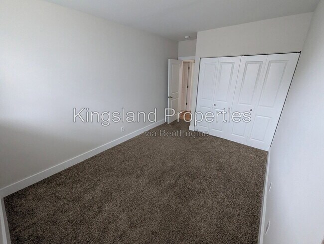 Building Photo - 5630 Pershing Ave