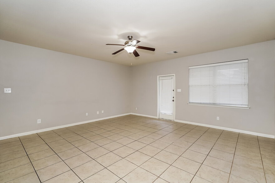 Building Photo - 4204 Tower Ln