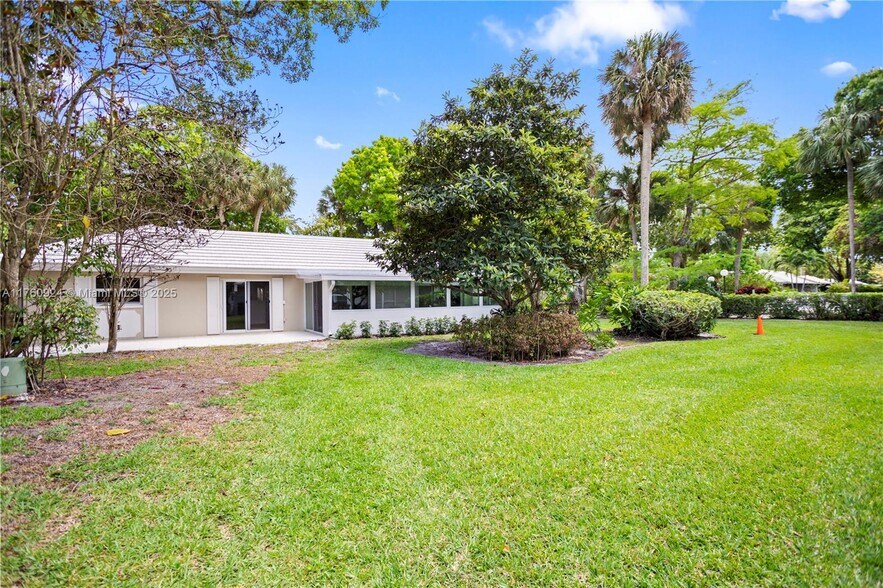 Building Photo - 809 Cypress Blvd