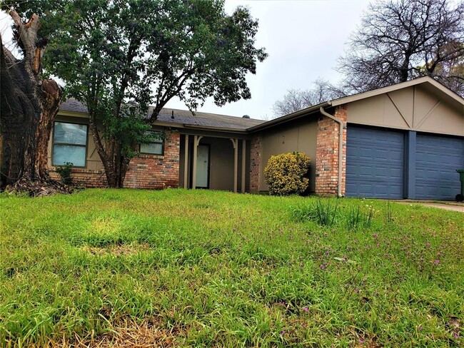 Primary Photo - 3702 Lindsey Ct