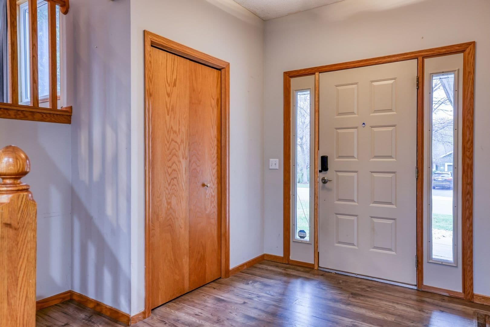 Building Photo - 7123 Yorktown Ln N