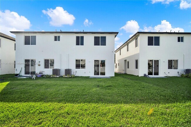 Building Photo - 22535 SW 125th Ave