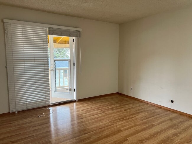 Building Photo - Elegant Executive Home Westborough SSF  5 ...