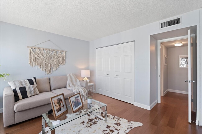 Building Photo - 3500 Galt Ocean Dr