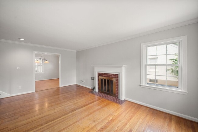 Building Photo - Make This Your Home!