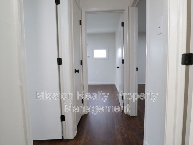 Building Photo - 618 Tarpley Rd