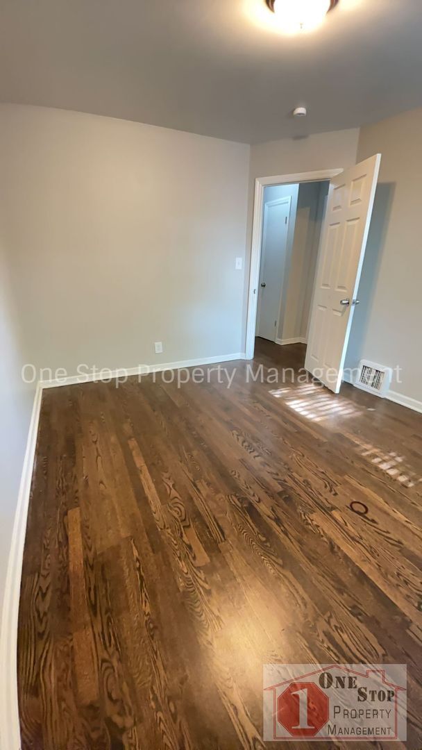 Building Photo - Beautiful 3 Bedroom 1 Bathroom in Independ...