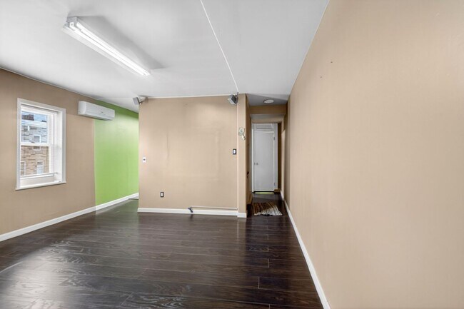 Building Photo - 2245 E Fayette St
