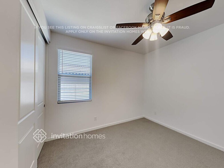 Building Photo - 17705 W Pinnacle Vista Dr