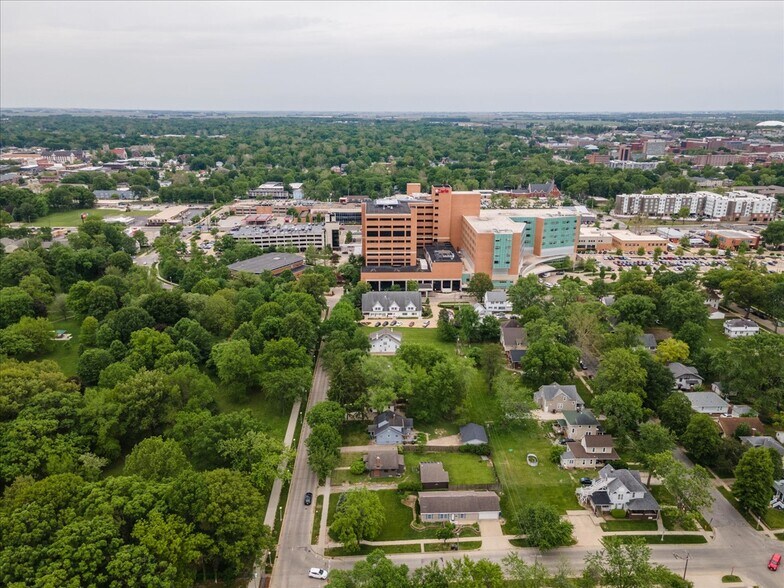 Building Photo - 1001 N Coler Ave