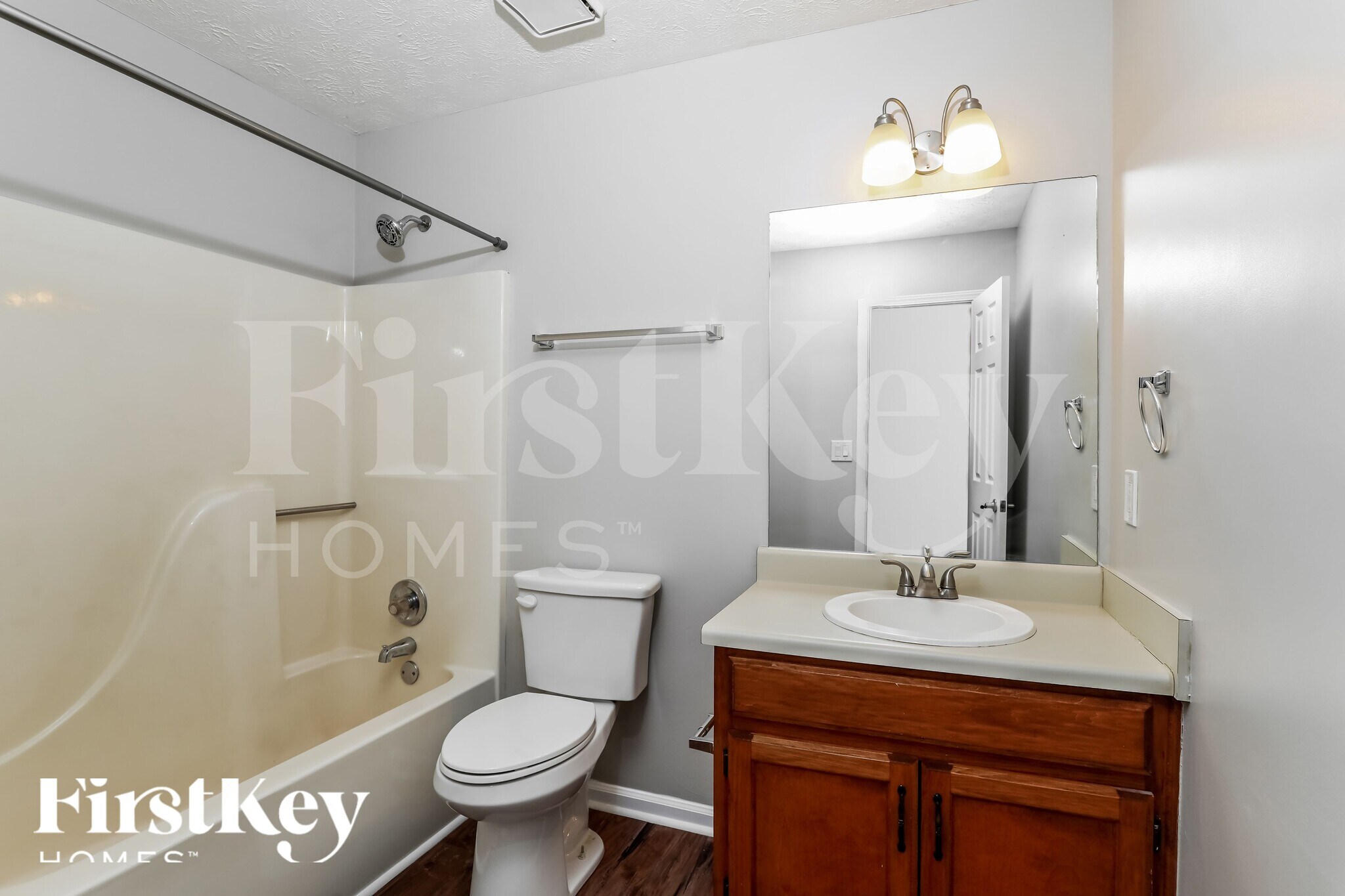 Building Photo - 2097 Blackberry Cir