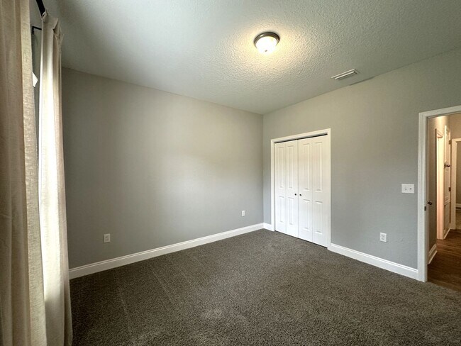 Building Photo - Beautiful north Crestview 4/Bed/2Bath Home