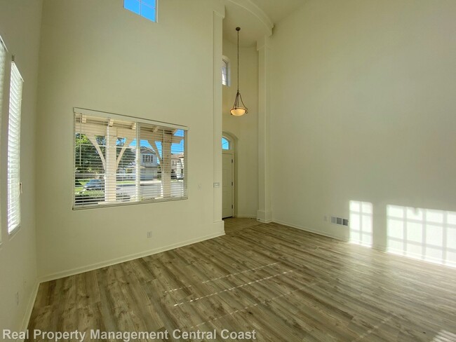 Building Photo - AVAILABLE NOW - Executive Style Santa Mari...