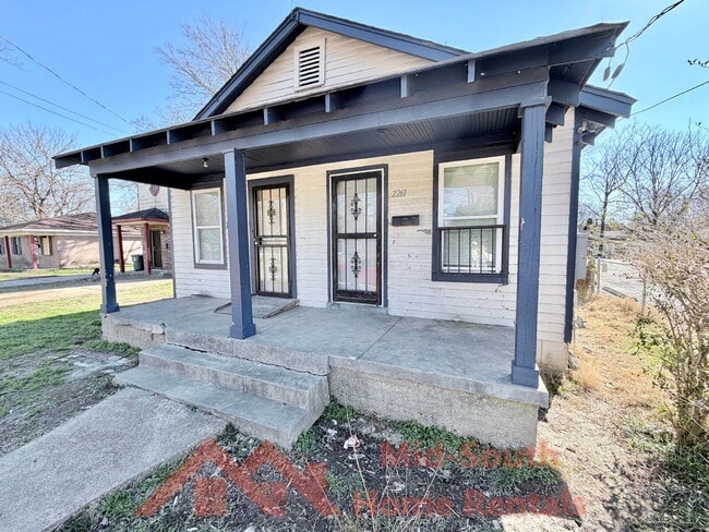 Building Photo - 2263 Hunter Ave