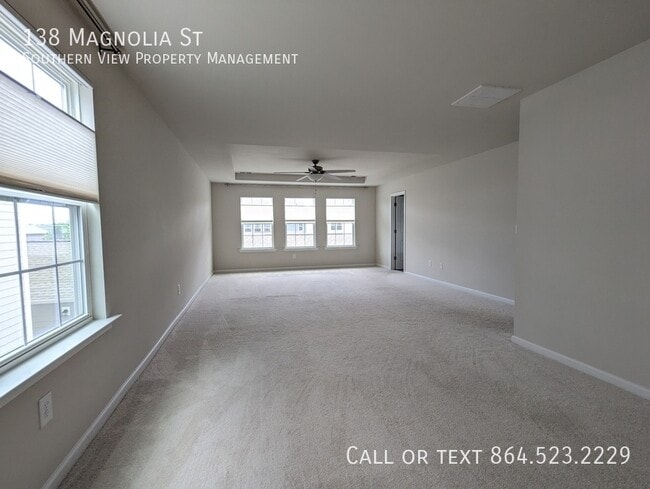 Building Photo - 138 Magnolia St