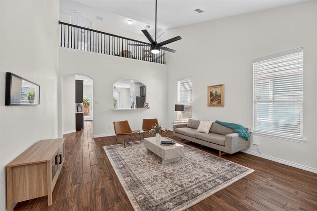 Building Photo - 1703 Comfort Ln