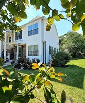 Building Photo - 15110 Catalpa Ct