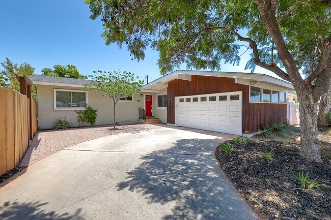 Building Photo - San Diego- Near Del Cerro - Refreshed 4 bed / 2 bath Home w/Solar ,A/C, Large Yard, Garage, and M...