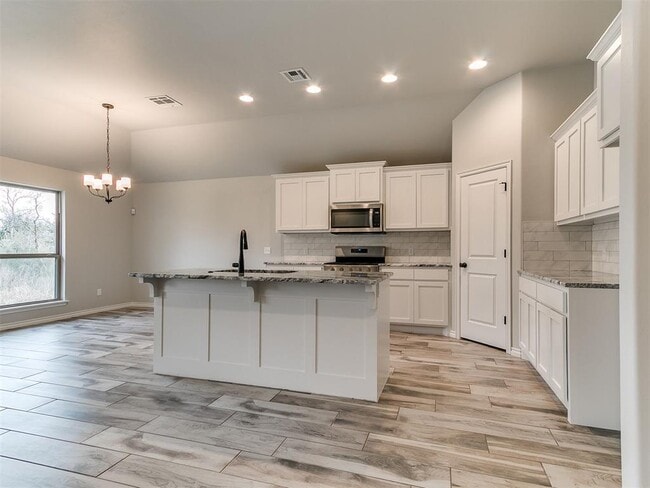 Building Photo - 12104 Rockbed Dr