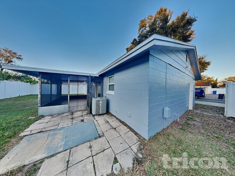 Building Photo - 8504 Willow Forest Ct
