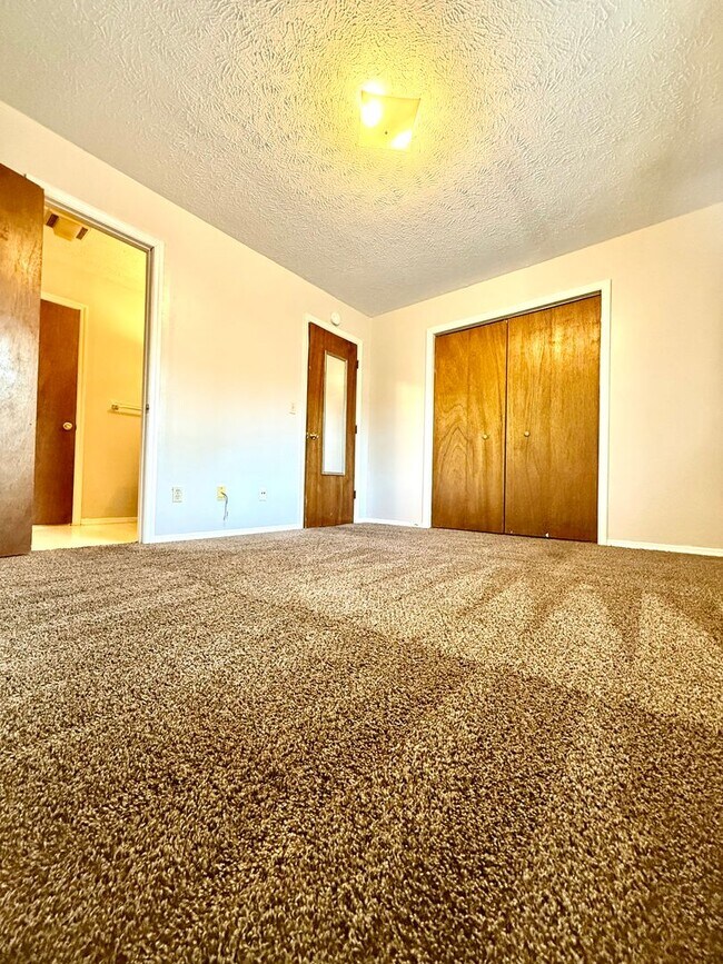 Building Photo - Available August 2026, Monthly Rent $1,500