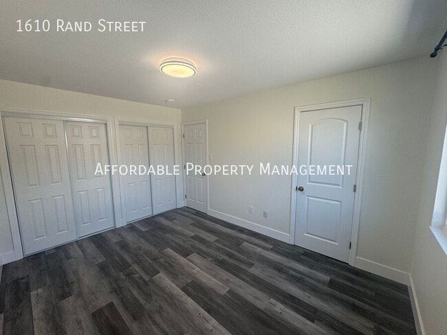 Building Photo - 1610 Rand St