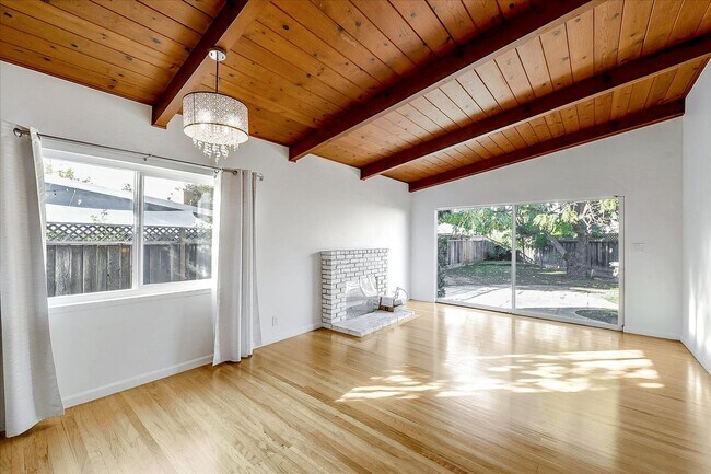 Building Photo - MID-CENTURY MODERN ON WILLOW GLEN BORDER -  SPACIOUS LOT