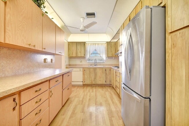 Building Photo - 5730 Fernley Dr E