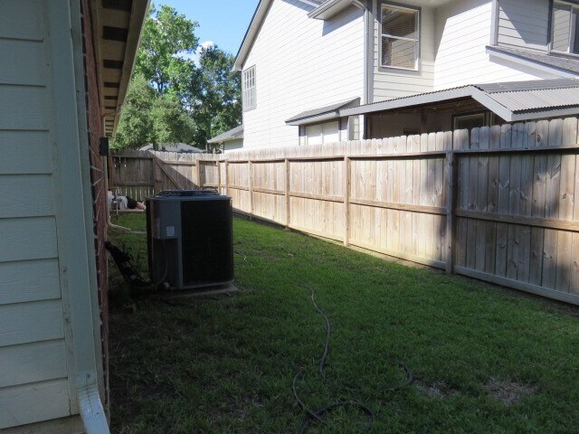 Building Photo - 12129 La Salle Br