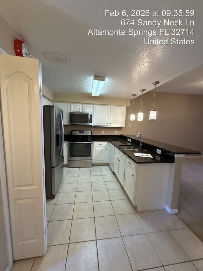 Building Photo - 673 Sandy Neck Ln