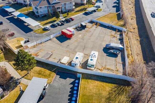 Building Photo - Beautiful 2 Bedroom Condo in North Orem