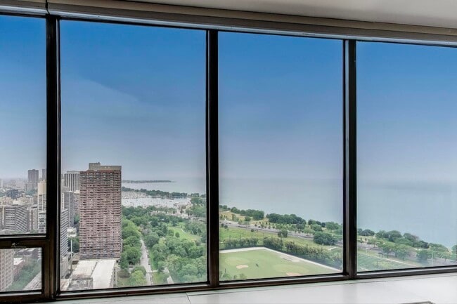Building Photo - 2800 N Lake Shore Dr