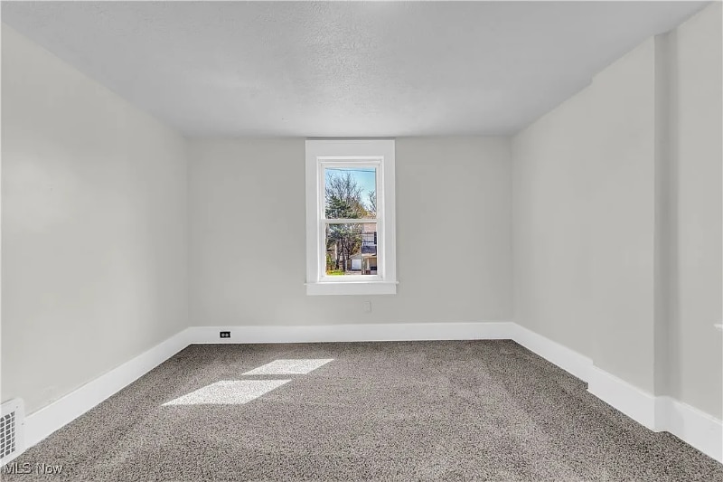 Building Photo - 908 Dayton St