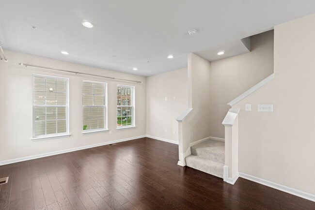 Building Photo - 7113 Brick Kiln Cir