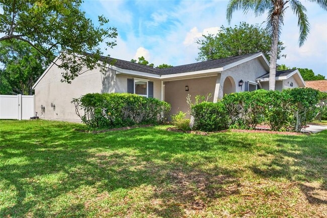 Building Photo - 210 Lake Charles Ct