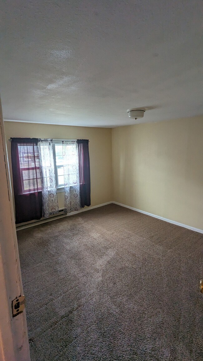 Building Photo - 1007 Della Ave