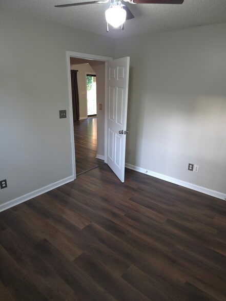 Primary bedroom - 234 Clifton St