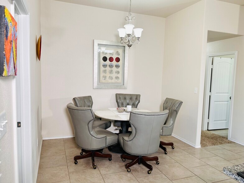 Building Photo - 1605 Revolution Dr