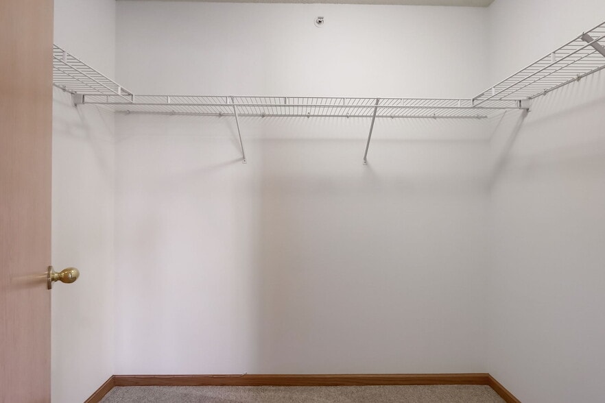 Building Photo - 1222 Bergmann Dr