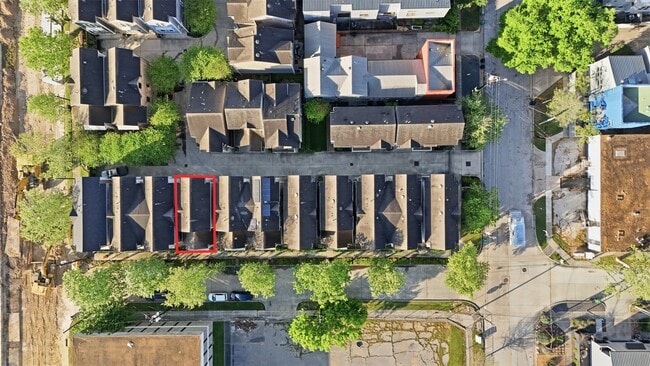 Building Photo - 1816 Dennis St