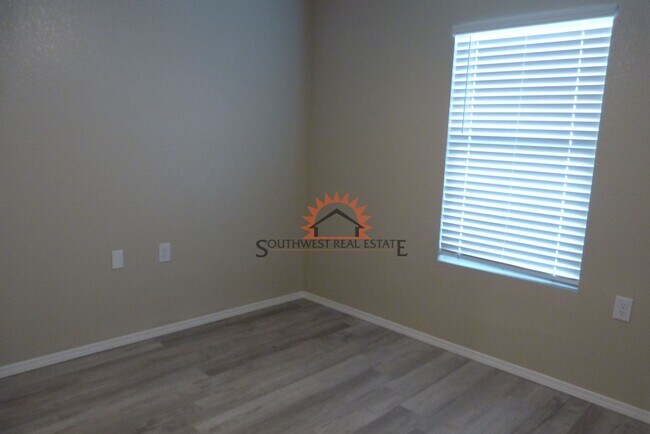 Building Photo - 108 Wicks Ave