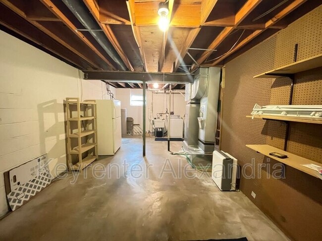 Building Photo - 13013 Caton Pl