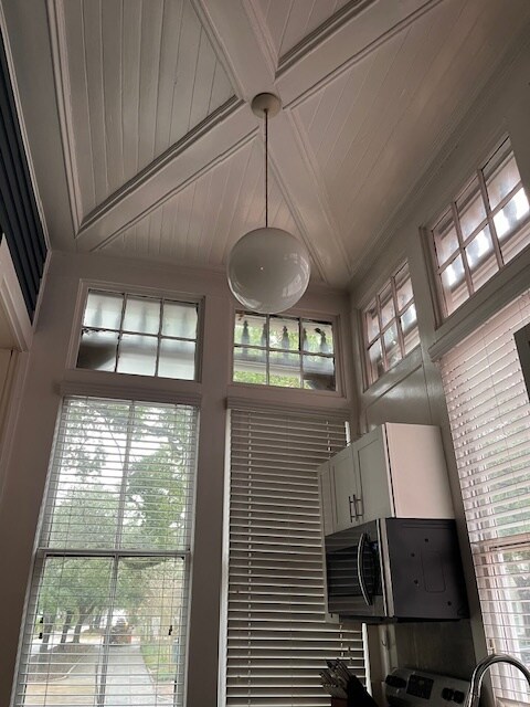 Building Photo - 215 W Gwinnett St