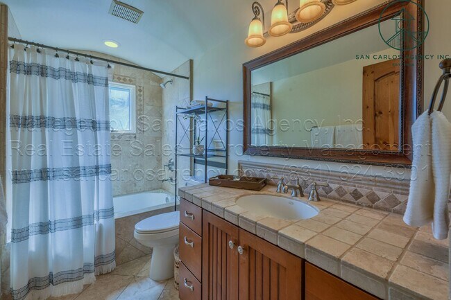 Building Photo - "Casita Del Mar" - Two Bedroom Spanish Sty...